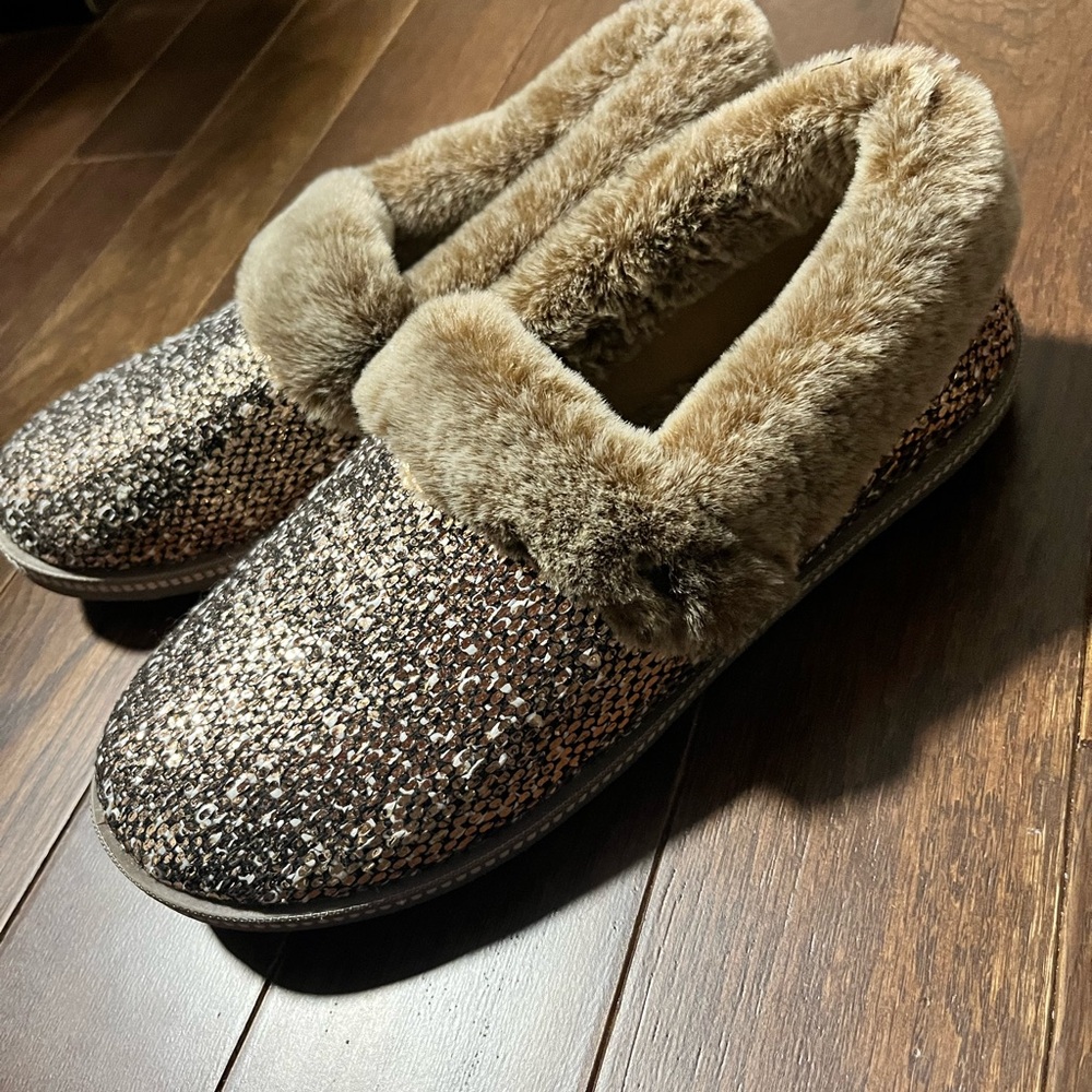 Sketchers moccasins